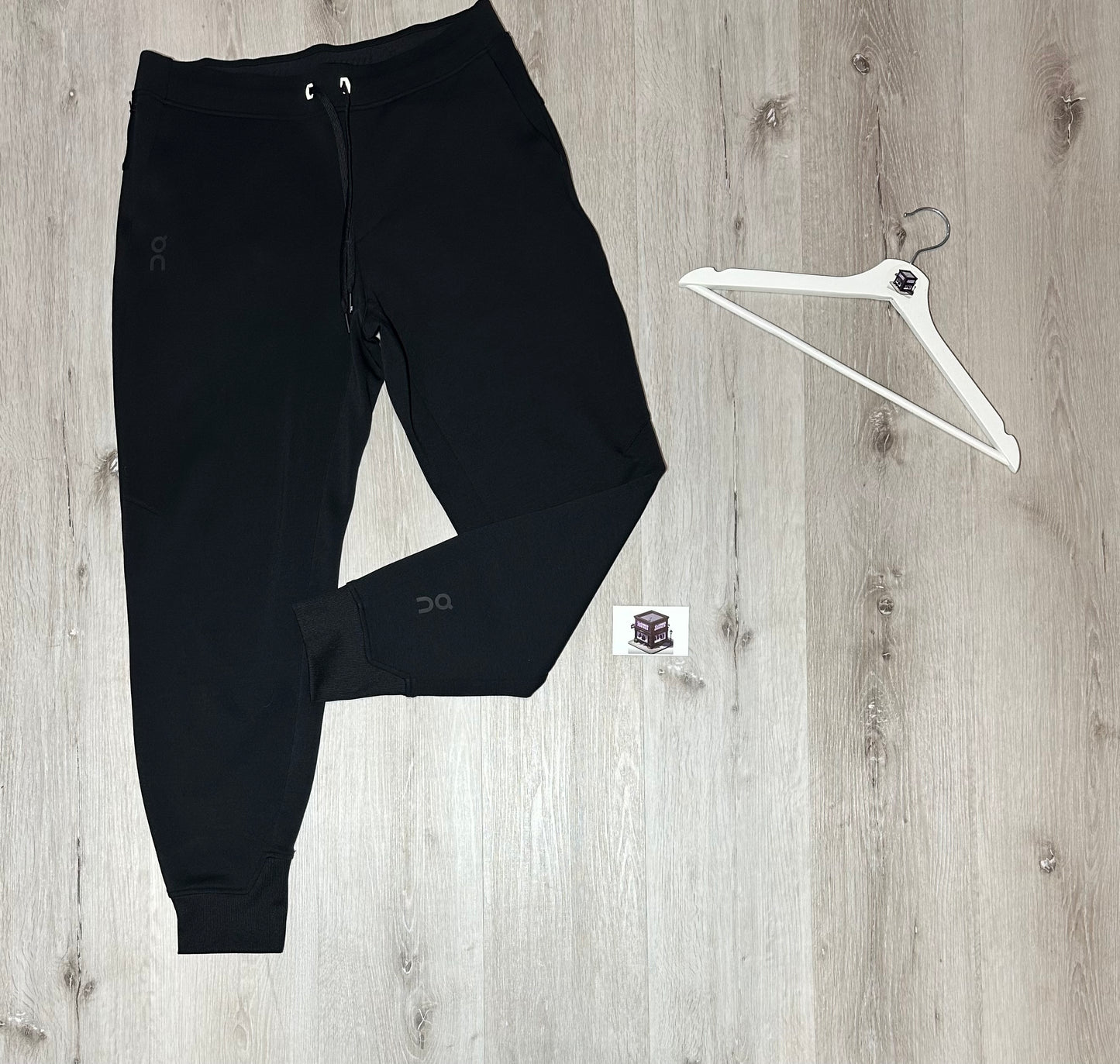 ON RUNNING TECH TRACKSUIT BLACK SIZE SMALL