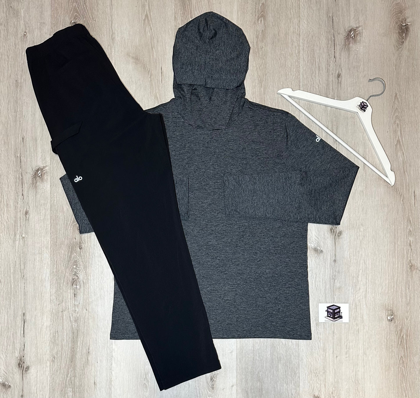 ALO TRACKSUIT GREY/BLACK SIZE LARGE