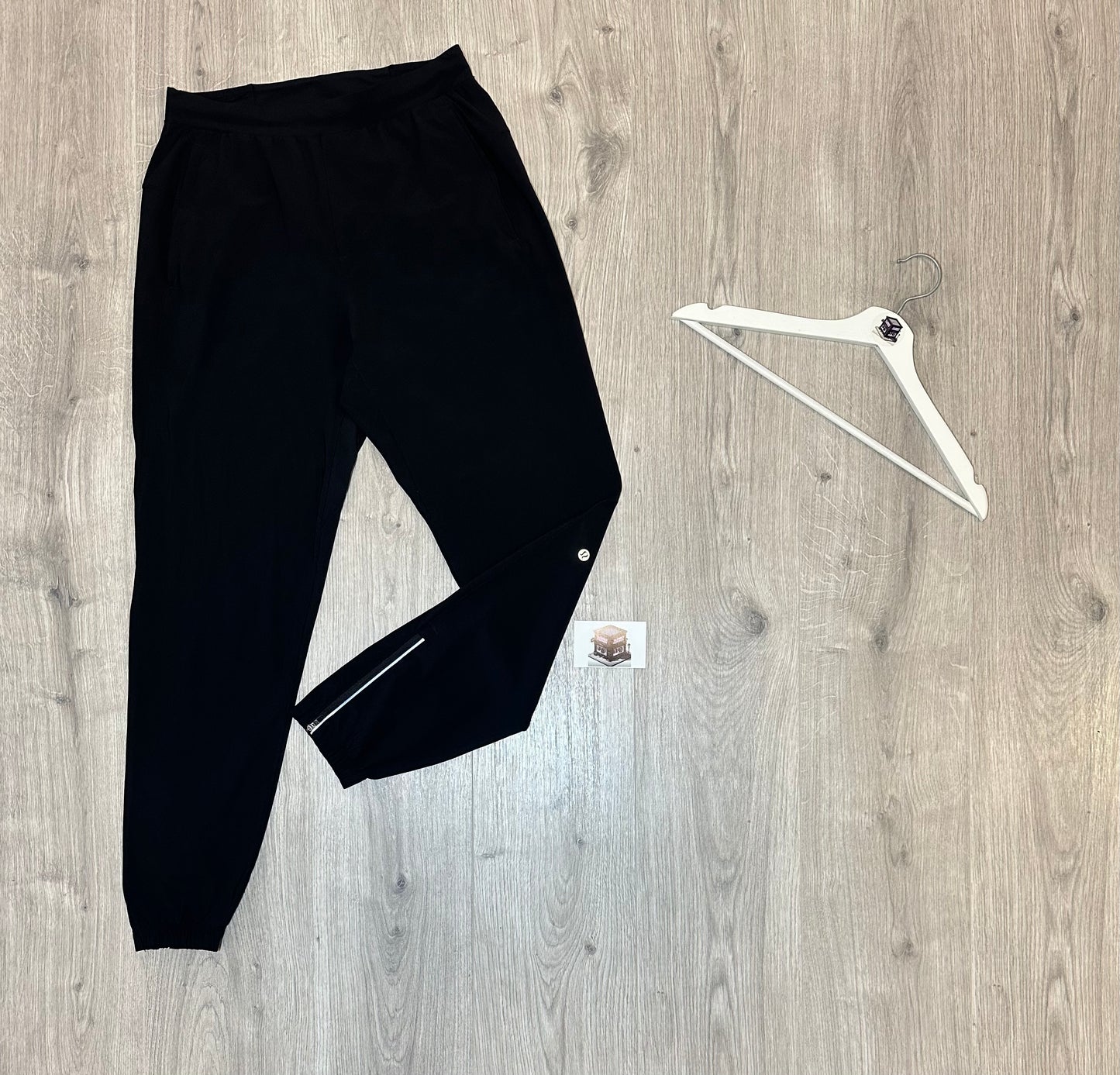 LULULEMON HOODIE TRACKSUIT WHITE/BLACK SIZE LARGE