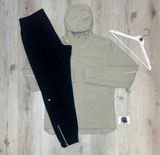 LULULEMON TRACKSUIT BEIGE/BLACK SIZE LARGE