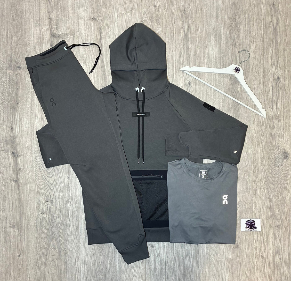 ON RUNNING 3-PIECE TECH TRACKSUIT ECLIPSE SIZE MEDIUM